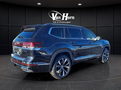 New 2026 Volkswagen Atlas SEL Premium R-Line image 3