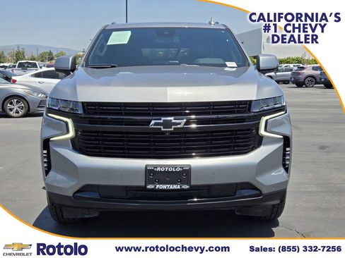 Used 2023 Chevrolet Suburban RST w/ Luxury Package AWD/4WD image 2