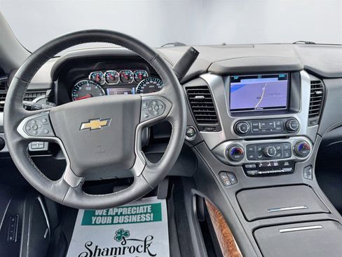 Used 2018 Chevrolet Suburban Premier AWD/4WD image 18