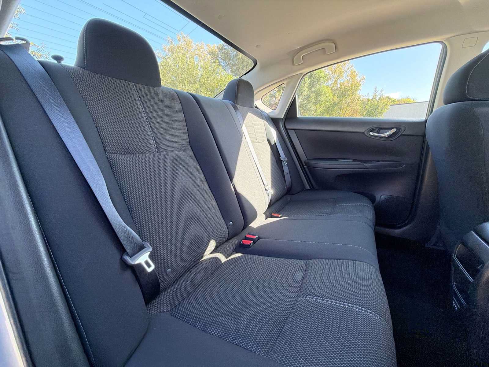 Used 2017 Nissan Sentra S FWD image 17