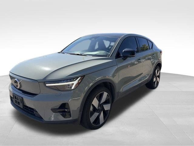 Used 2023 Volvo C40 P8 Recharge Ultimate w/ Protection Package Premier AWD/4WD image 2