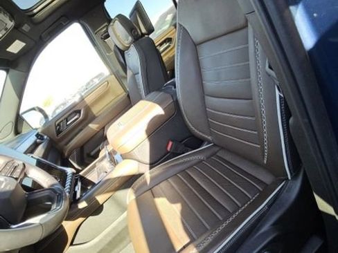 Used 2025 GMC Yukon Denali Ultimate image 6