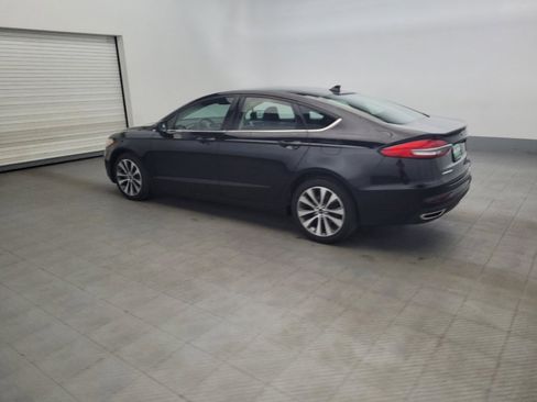 Used 2020 Ford Fusion SE image 5