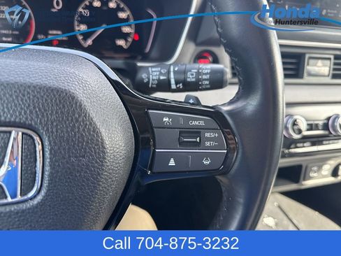 Used 2025 Honda Pilot EX-L image 27