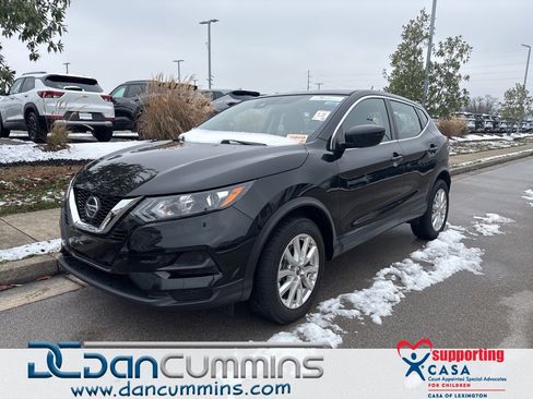 Used 2021 Nissan Rogue Sport S image 1