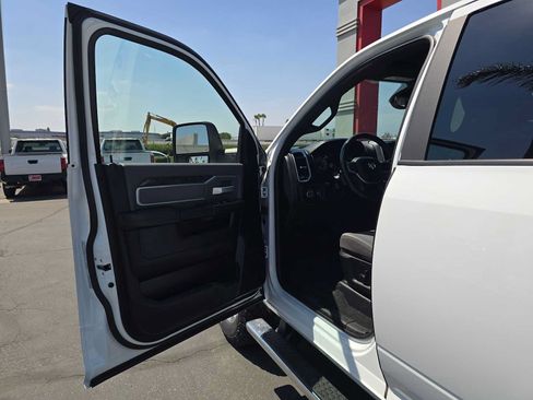 Used 2023 RAM 2500 Big Horn w/ Level 1 Equipment Group AWD/4WD image 23