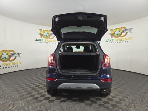 Used 2022 Buick Encore Preferred AWD/4WD image 30