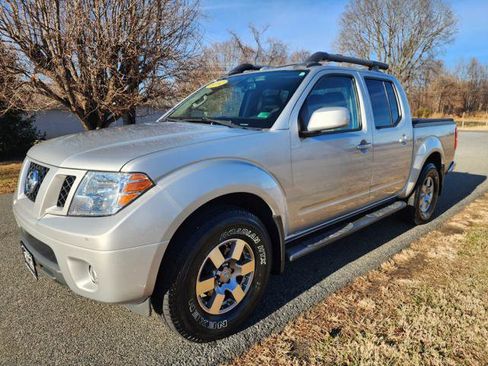 Used 2012 Nissan Frontier PRO-4X w/ Pro-4x Luxury Pkg image 2