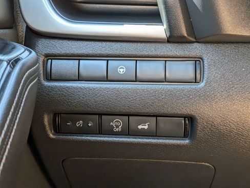 Used 2024 Nissan Rogue SV AWD/4WD image 22