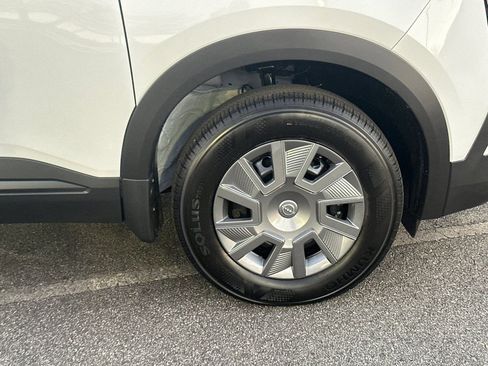 New 2026 Nissan Kicks S FWD image 12