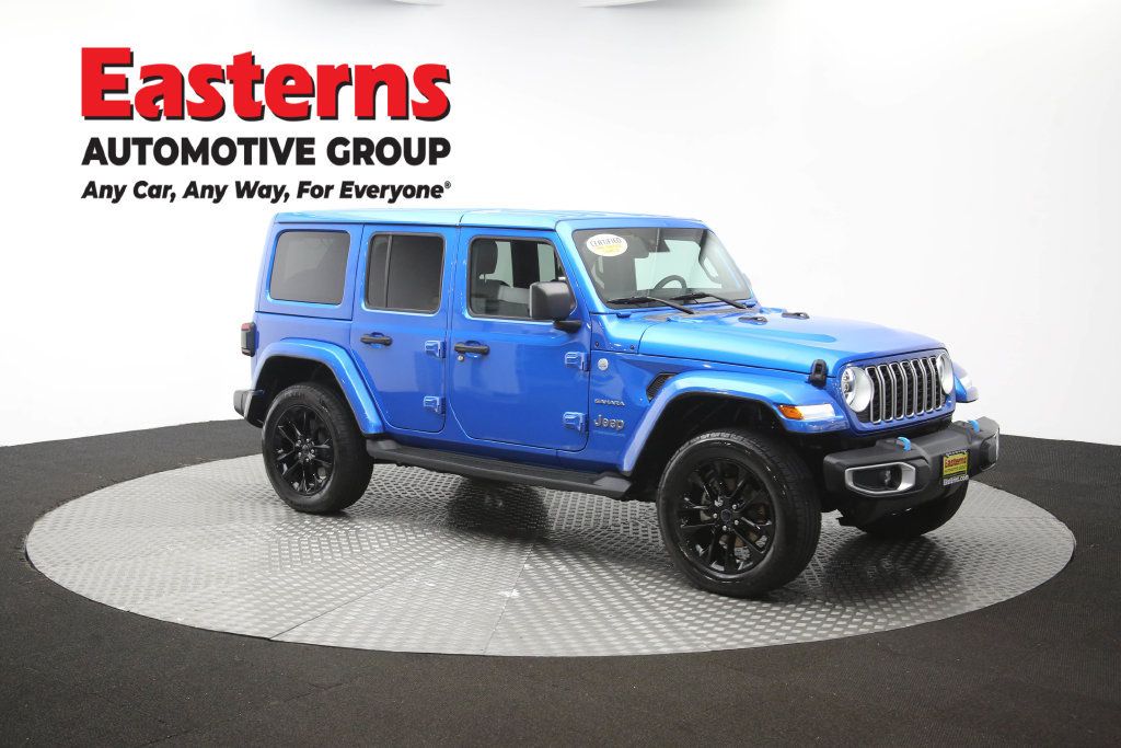 Used 2024 Jeep Wrangler Unlimited Sahara w/ Technology Group AWD/4WD image 52