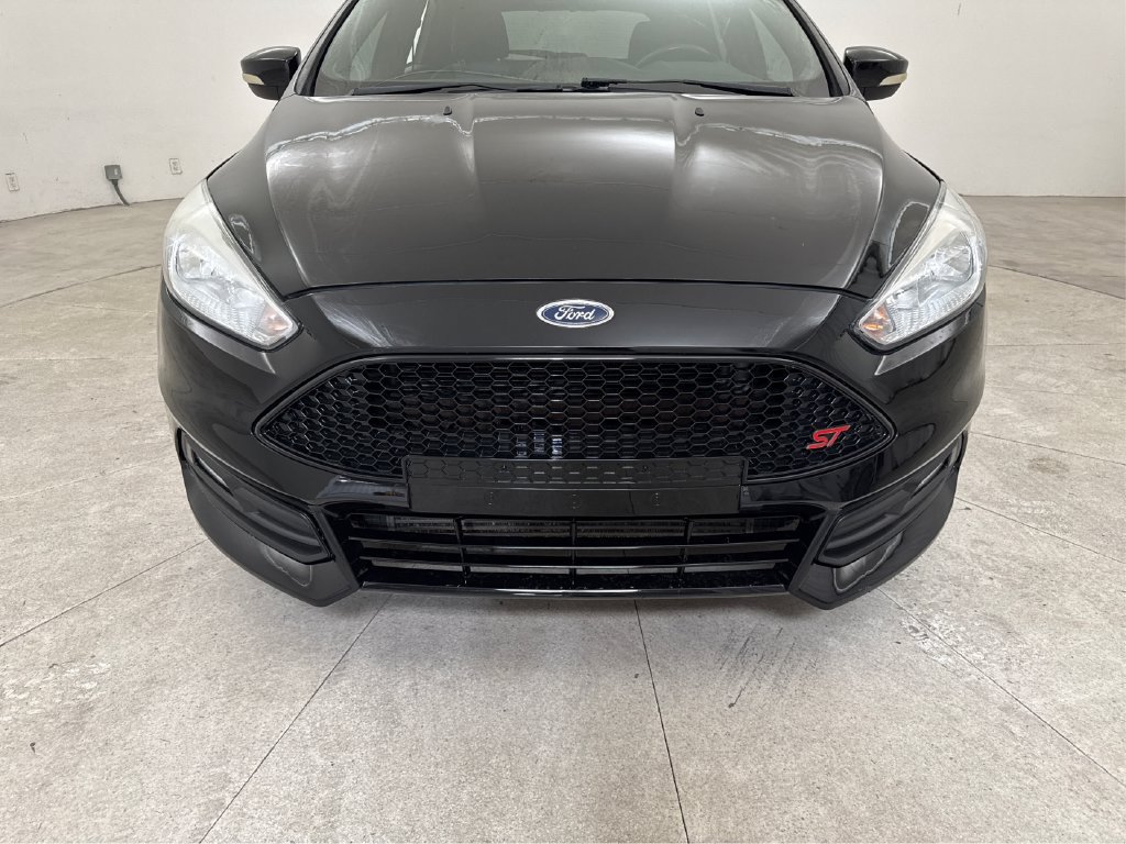 Used 2017 Ford Focus ST FWD image 34