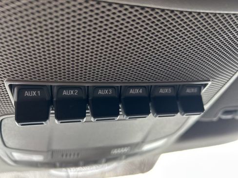 Used 2018 Ford F550 4x4 Regular Cab Super Duty image 19