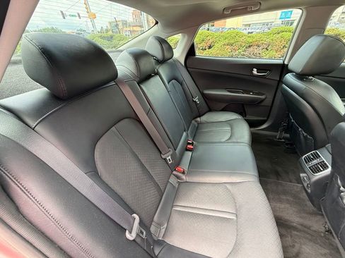 Used 2018 Kia Optima EX w/ Premium Package FWD image 36