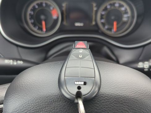 Used 2021 Jeep Cherokee Latitude image 28