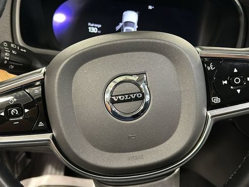 Certified 2023 Volvo XC90 B6 Plus AWD/4WD image 11