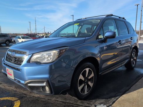 Used 2017 Subaru Forester 2.5i Limited image 4