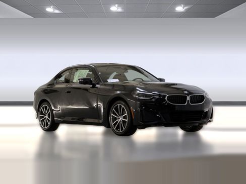 Used 2026 BMW 230i xDrive Coupe w/ Convenience Package AWD/4WD image 7