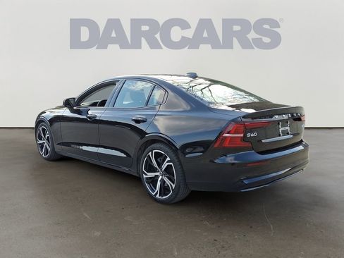 Used 2024 Volvo S60 B5 Core image 4