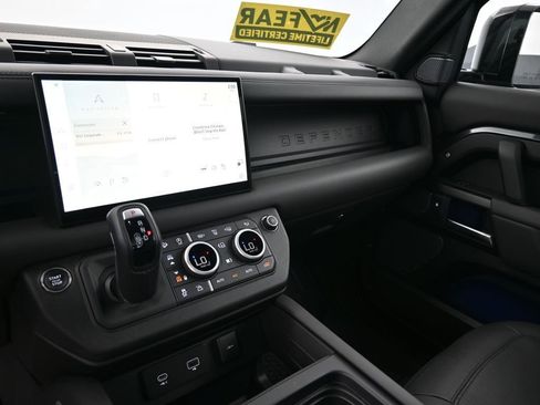 Used 2023 Land Rover Defender 90 V8 image 23