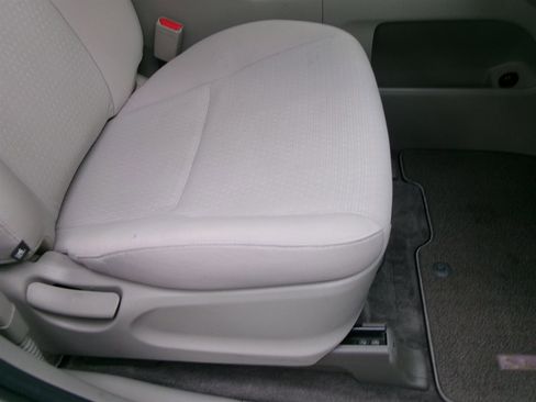 Used 2018 Kia Sedona L image 25