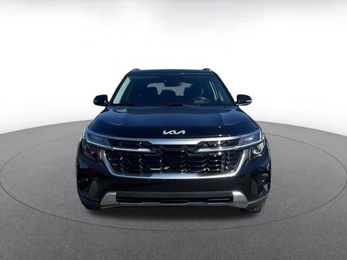 Used 2025 Kia Seltos S image 3