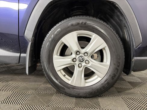 Used 2020 Toyota RAV4 XLE image 46