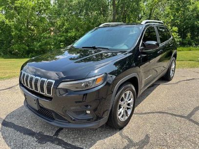Used 2019 Jeep Cherokee Latitude Plus w/ Comfort/Convenience Group