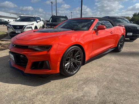 Used 2021 Chevrolet Camaro ZL1 w/ LPO, ZL1 Protection Package RWD image 3