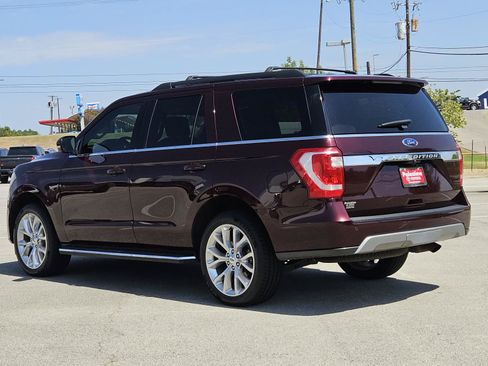 Used 2020 Ford Expedition XLT w/ Equipment Group 202A RWD image 6