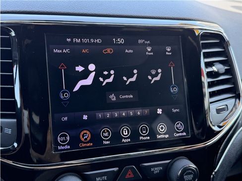 Used 2020 Jeep Grand Cherokee Limited AWD/4WD image 45