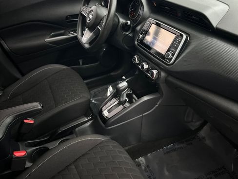 Used 2021 Nissan Kicks S image 19