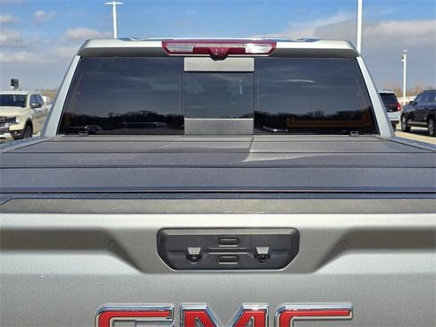 Used 2024 GMC Sierra 1500 AT4X image 10
