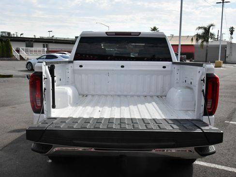 Used 2024 GMC Sierra 1500 SLT image 42