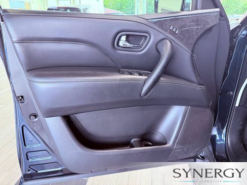 Used 2024 INFINITI QX80 Luxe RWD image 18