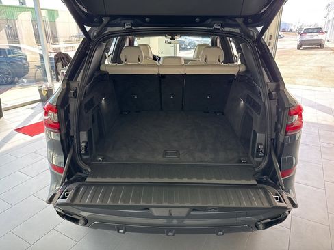Used 2022 BMW X5 xDrive40i w/ M Sport Package image 10