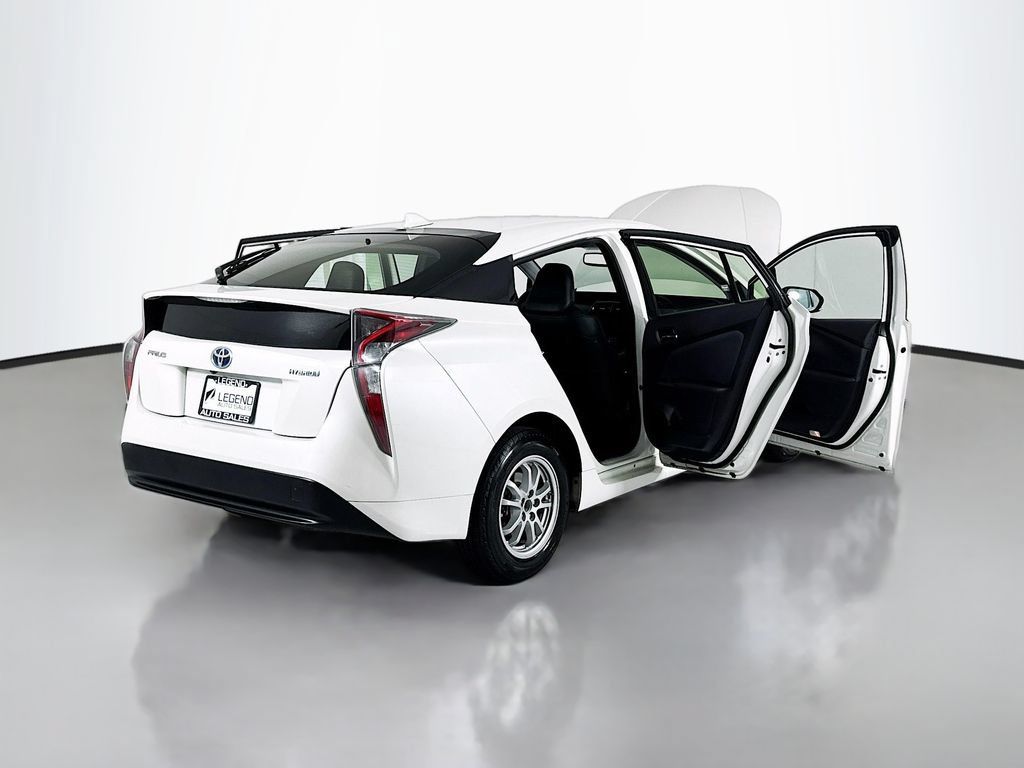 Used 2016 Toyota Prius Four FWD image 22