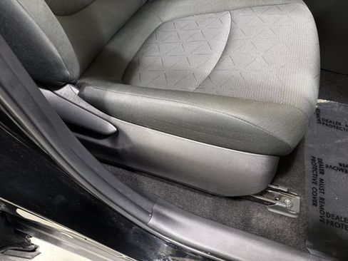Used 2024 Toyota RAV4 XLE FWD image 37