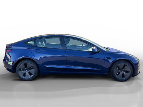 Used 2023 Tesla Model 3 Standard Range image 6