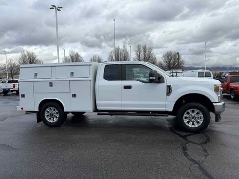 Certified 2022 Ford F250 XL w/ STX Appearance Package image 9