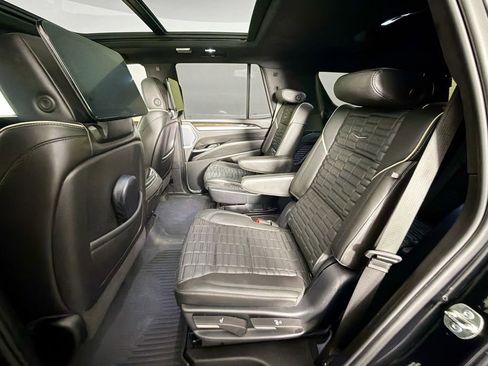 Used 2025 Cadillac Escalade Sport Platinum image 26