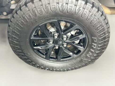 Used 2022 Jeep Gladiator Sport AWD/4WD image 11
