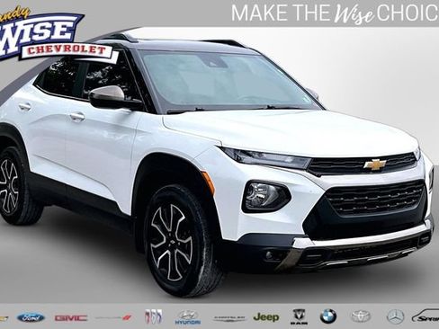 Used 2021 Chevrolet TrailBlazer ACTIV w/ Sun and Liftgate Package AWD/4WD image 1