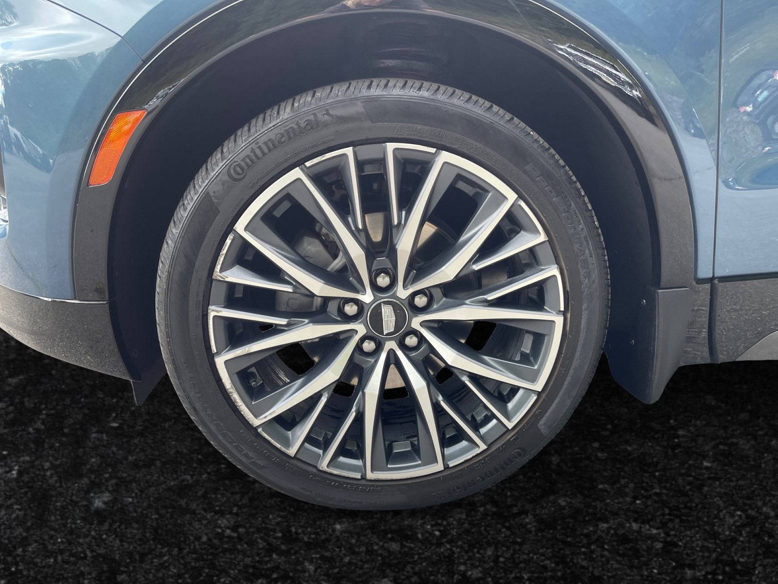 Used 2025 Cadillac XT4 Sport AWD/4WD image 32