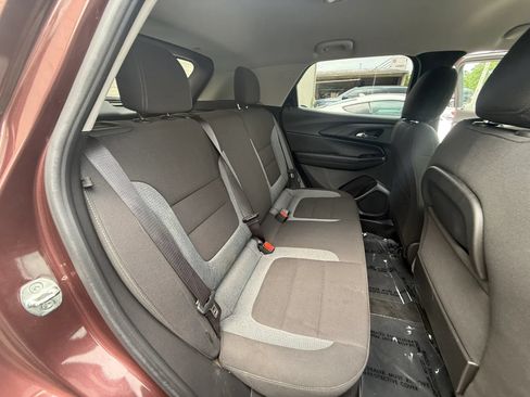 Used 2022 Chevrolet TrailBlazer LT FWD image 32