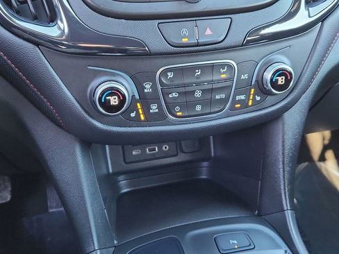 Used 2022 Chevrolet Equinox RS w/ RS Leather Package image 42