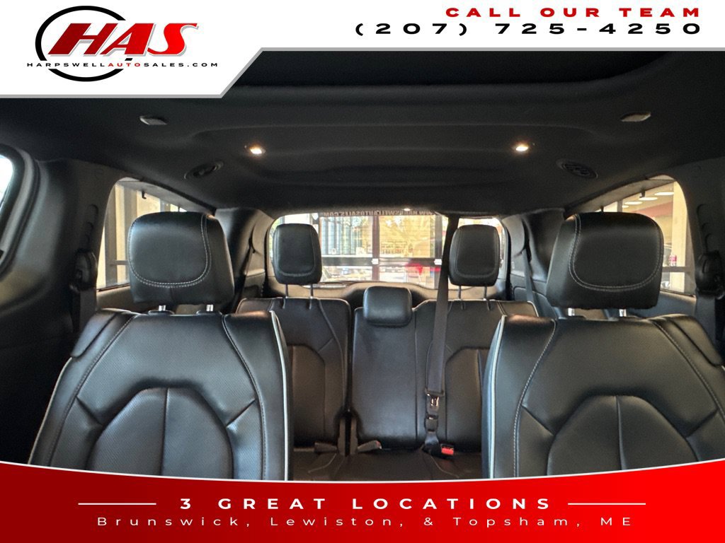 Used 2025 Chrysler Pacifica Limited FWD image 10