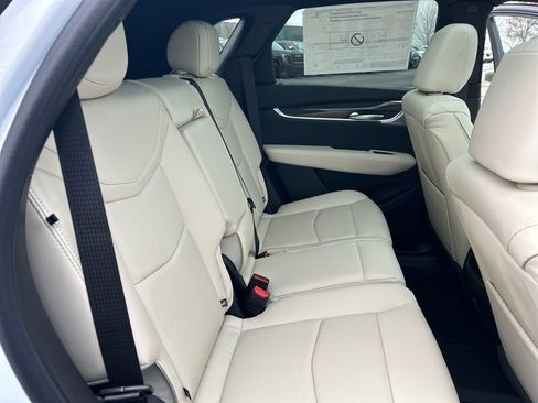 New 2026 Cadillac XT5 Sportv w/ LPO, Floor Liner Package image 36