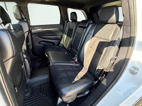 Used 2015 Jeep Grand Cherokee Altitude image 23