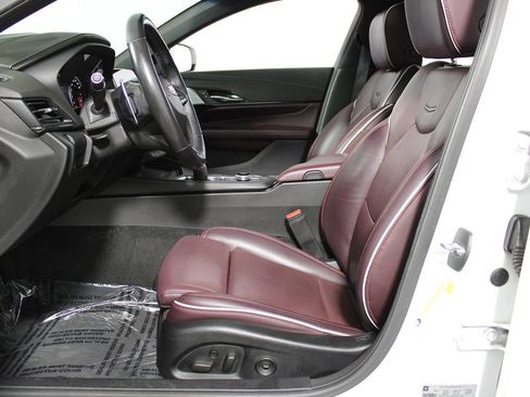 Used 2020 Cadillac CT4 V w/ Climate Package RWD image 8